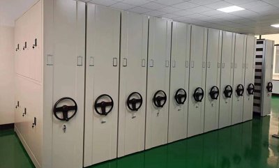 解决档案存储难题——手动密集架让您的档案室空间成倍增长！